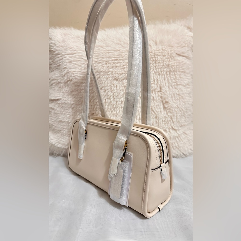 Coach Swing Zip Shoulder Bag (CHALK) - Picture 2 of 15